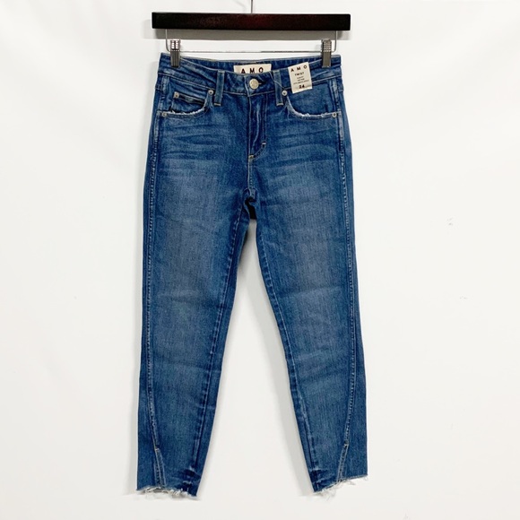 AMO | Twist Frayed Split Hem Cropped Jean 24 NEW - Picture 2 of 6